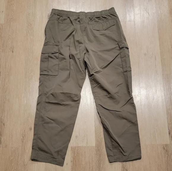 Mens CSG olive cargo pants - Picture 3 of 5
